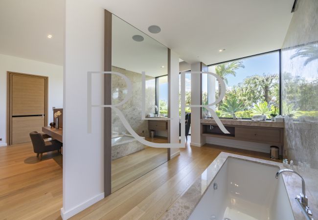 Villa in Cannes - Villa Cassiopeia Villa in Cannes - Villa Cassiopeia