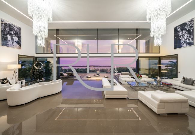 Villa in Cannes - Villa Cassiopeia Villa in Cannes - Villa Cassiopeia