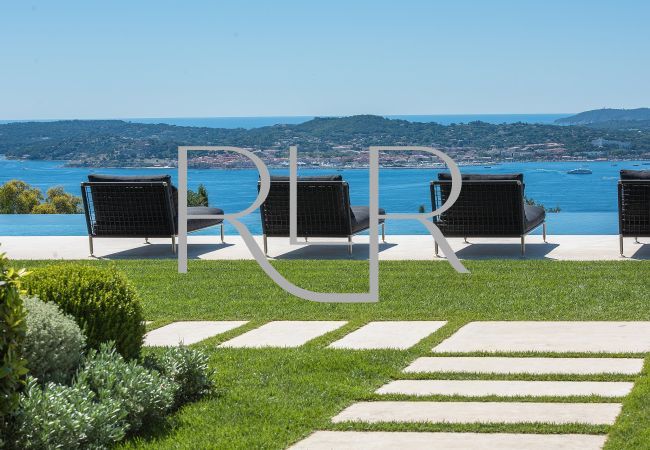Villa in Saint-Tropez - Villa Chiara Villa in Saint-Tropez - Villa Chiara