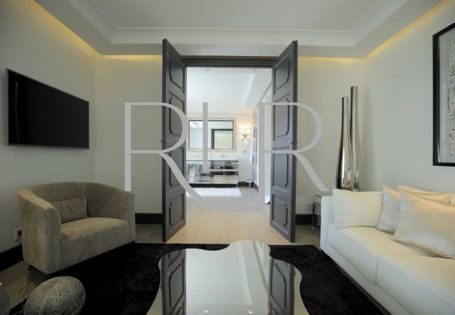 Villa in Saint-Tropez - Villa Chiara Villa in Saint-Tropez - Villa Chiara