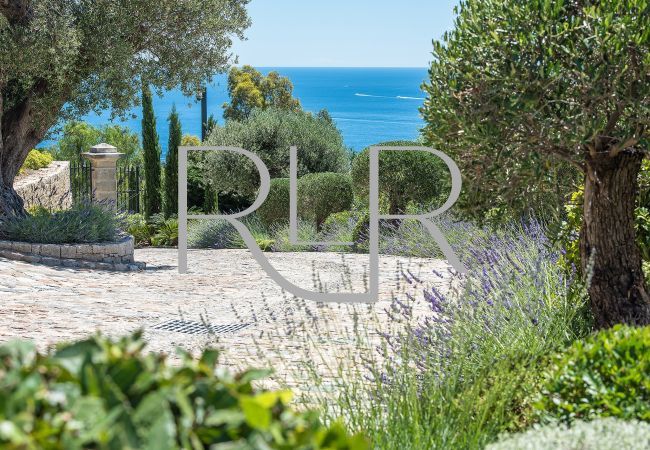 Villa in Saint-Tropez - Villa Chiara Villa in Saint-Tropez - Villa Chiara