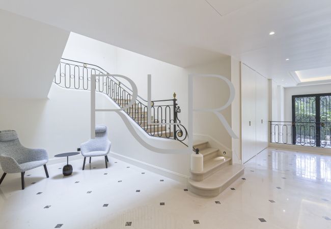 Villa in Saint-Jean-Cap-Ferrat - Villa Dolphin Villa in Saint-Jean-Cap-Ferrat - Villa Dolphin