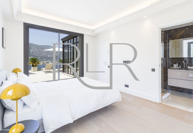 Villa in Saint-Jean-Cap-Ferrat - Villa Dolphin Villa in Saint-Jean-Cap-Ferrat - Villa Dolphin