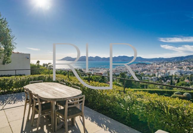 Villa in Cannes - Villa Emerald Villa in Cannes - Villa Emerald