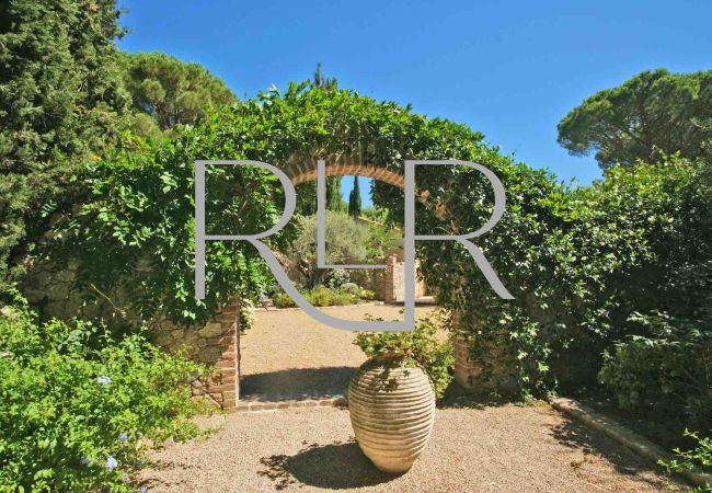 Villa in Saint-Tropez - Villa Thea Villa in Saint-Tropez - Villa Thea