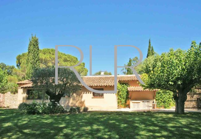 Villa in Saint-Tropez - Villa Thea Villa in Saint-Tropez - Villa Thea
