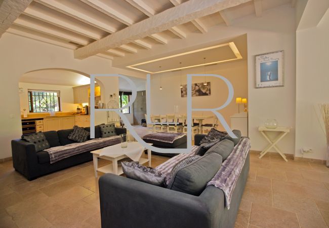 Villa in Saint-Tropez - Villa Thea Villa in Saint-Tropez - Villa Thea