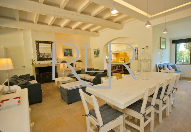 Villa in Saint-Tropez - Villa Thea Villa in Saint-Tropez - Villa Thea