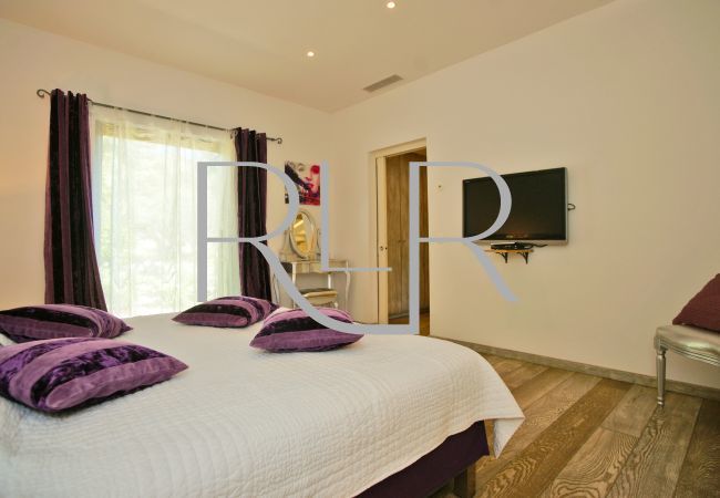 Villa in Saint-Tropez - Villa Thea Villa in Saint-Tropez - Villa Thea