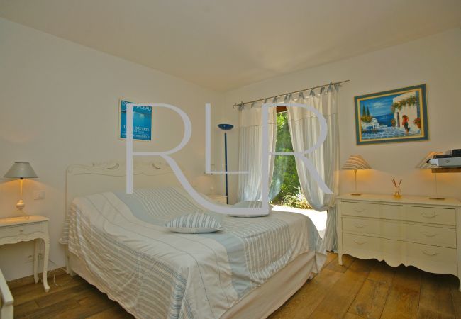 Villa in Saint-Tropez - Villa Thea Villa in Saint-Tropez - Villa Thea