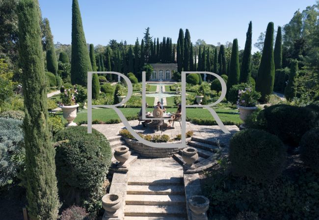 Villa in Cannes - Chateau de la Croix des Gardes Villa in Cannes - Chateau de la Croix des Gardes