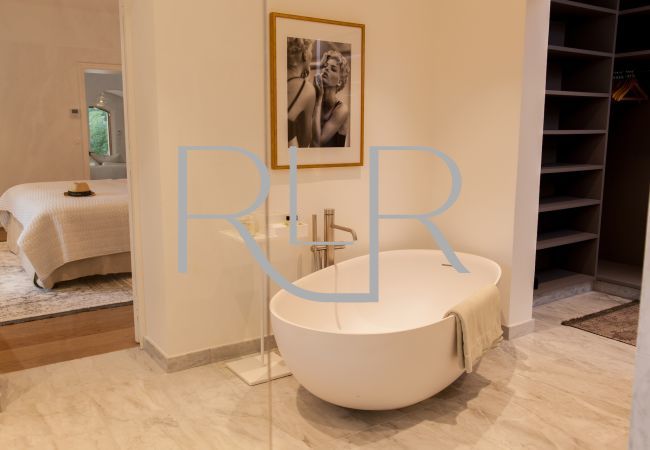 Villa in Saint-Tropez - Villa Giselle Villa in Saint-Tropez - Villa Giselle