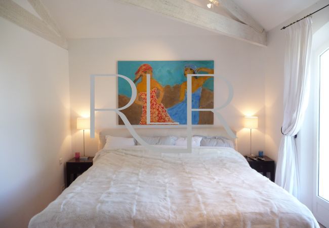 Villa in Saint-Tropez - Villa Indiana Villa in Saint-Tropez - Villa Indiana
