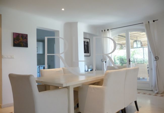 Villa in Saint-Tropez - Villa Indiana Villa in Saint-Tropez - Villa Indiana