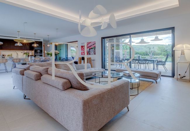 Villa in Saint-Tropez - Villa Ember Villa in Saint-Tropez - Villa Ember
