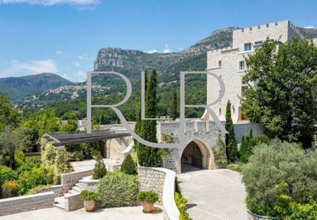 Villa in Saint Paul de Vence - Château des Vallées Villa in Saint Paul de Vence - Château des Vallées