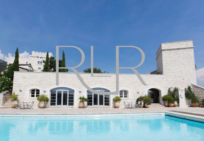 Villa in Saint Paul de Vence - Château des Vallées Villa in Saint Paul de Vence - Château des Vallées