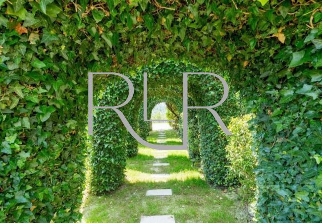 Villa in Saint Paul de Vence - Château des Vallées Villa in Saint Paul de Vence - Château des Vallées