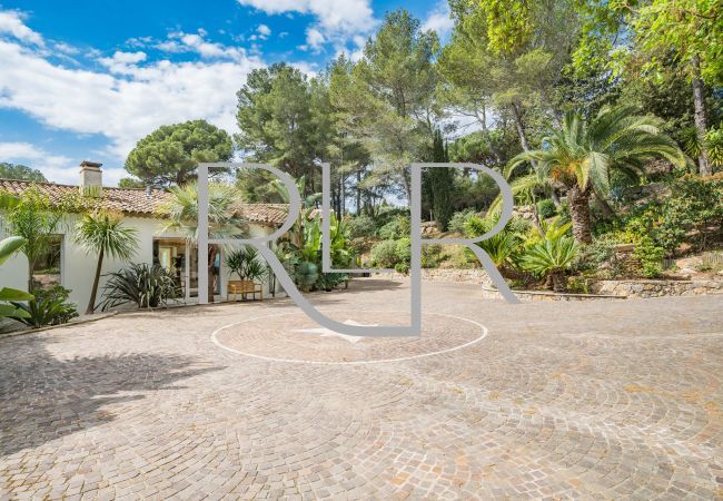 Villa in Mougins - Villa Kennedy Villa in Mougins - Villa Kennedy