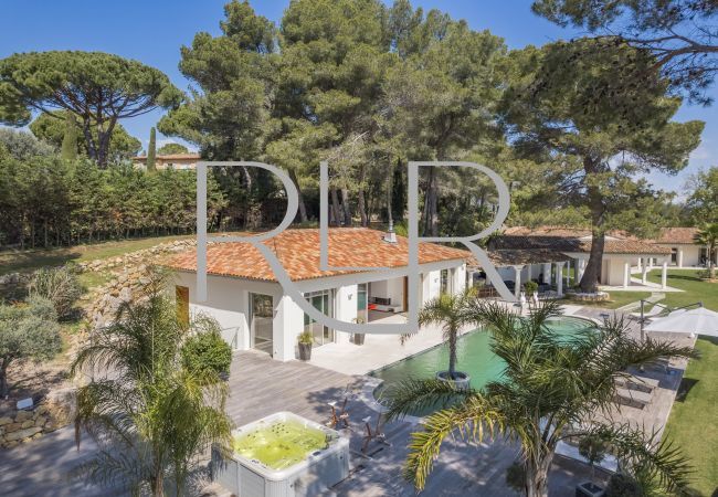 Villa in Mougins - Villa Kennedy Villa in Mougins - Villa Kennedy