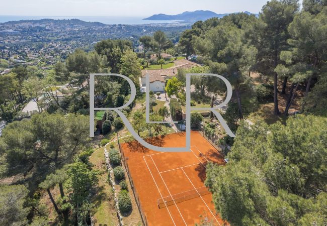 Villa in Mougins - Villa Kennedy Villa in Mougins - Villa Kennedy