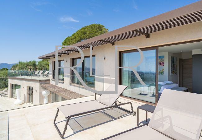 Villa in Mougins - Villa Theana Villa in Mougins - Villa Theana