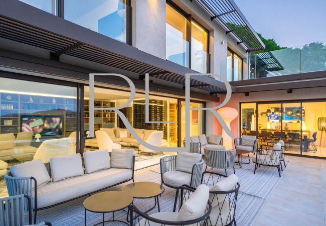 Villa in Mougins - Villa Theana Villa in Mougins - Villa Theana