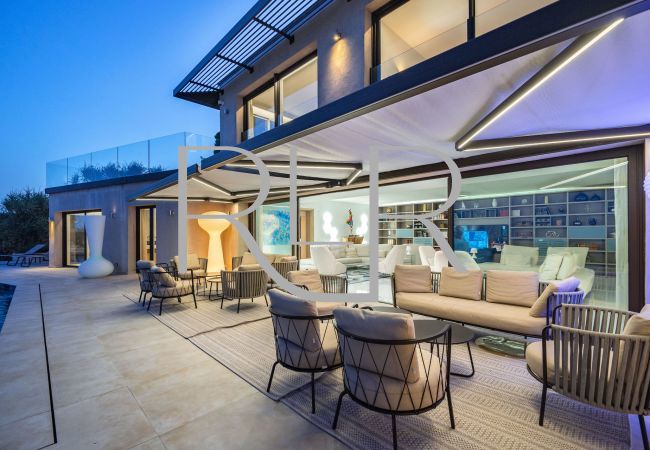 Villa in Mougins - Villa Theana Villa in Mougins - Villa Theana