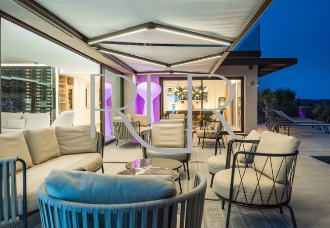 Villa in Mougins - Villa Theana Villa in Mougins - Villa Theana