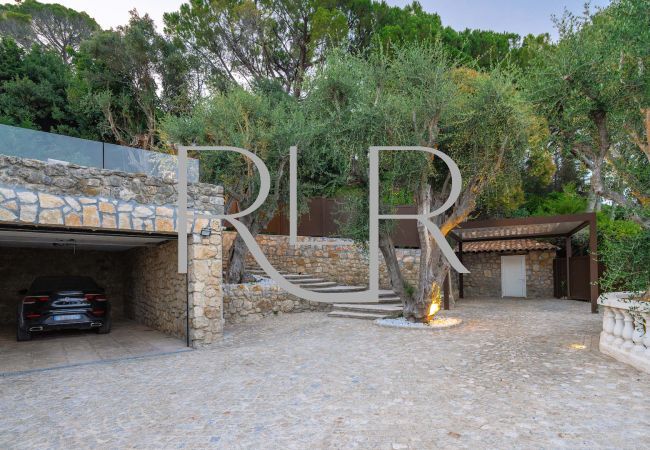 Villa in Mougins - Villa Theana Villa in Mougins - Villa Theana