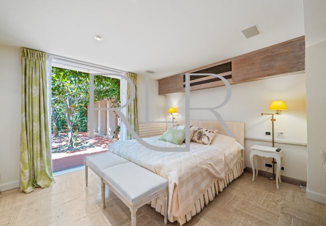 Villa in Antibes - Villa Waters Edge Villa in Antibes - Villa Waters Edge