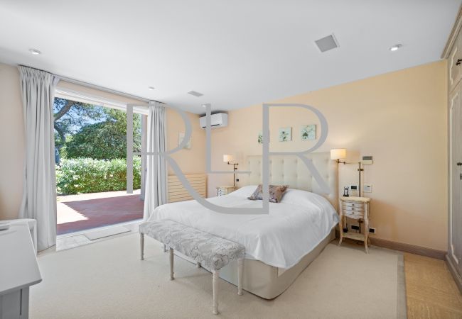 Villa in Antibes - Villa Waters Edge Villa in Antibes - Villa Waters Edge