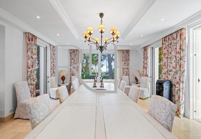 Villa in Antibes - Villa Waters Edge Villa in Antibes - Villa Waters Edge