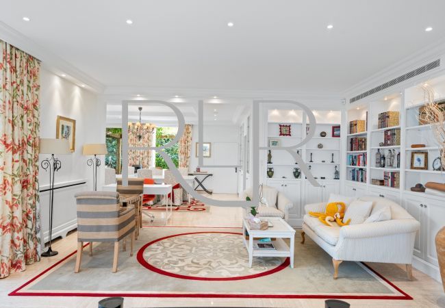 Villa in Antibes - Villa Waters Edge Villa in Antibes - Villa Waters Edge