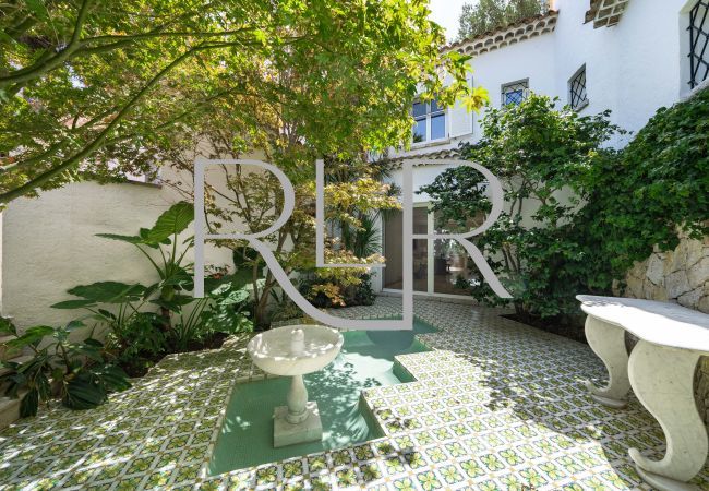 Villa in Antibes - Villa Waters Edge Villa in Antibes - Villa Waters Edge
