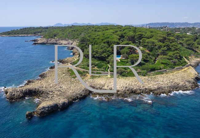 Villa in Antibes - Villa Waters Edge Villa in Antibes - Villa Waters Edge