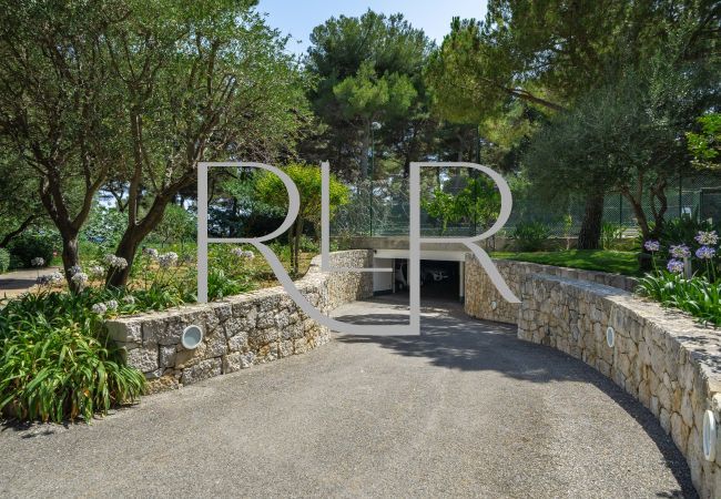 Villa in Antibes - Villa Waters Edge Villa in Antibes - Villa Waters Edge