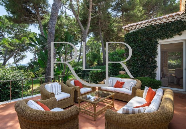 Villa in Antibes - Villa Waters Edge Villa in Antibes - Villa Waters Edge