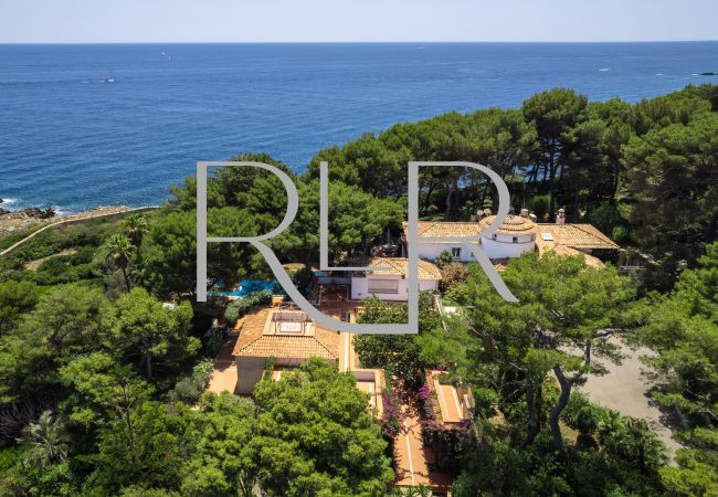 Villa in Antibes - Villa Waters Edge Villa in Antibes - Villa Waters Edge