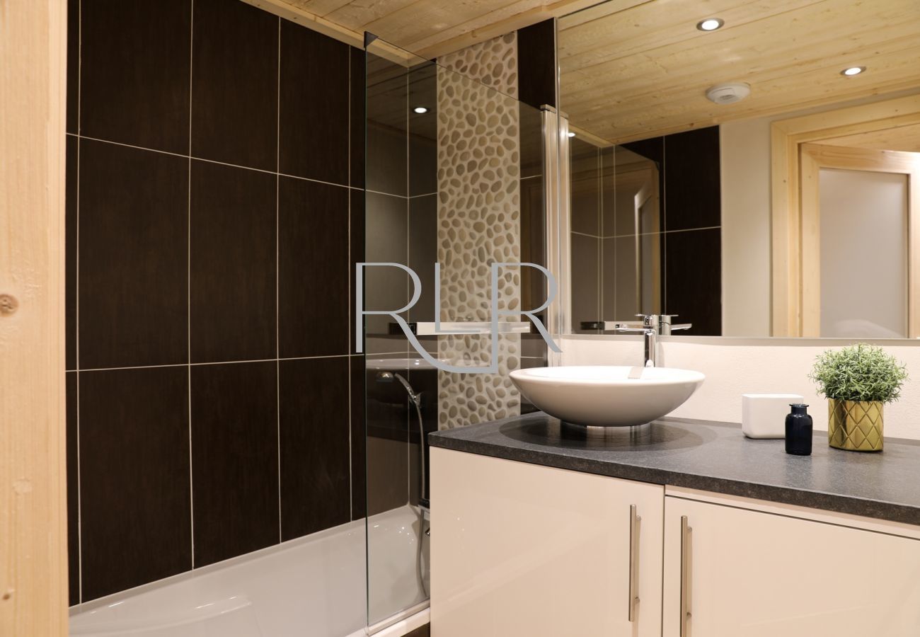 Blaitiere 6 has a bathroom with separate WC 