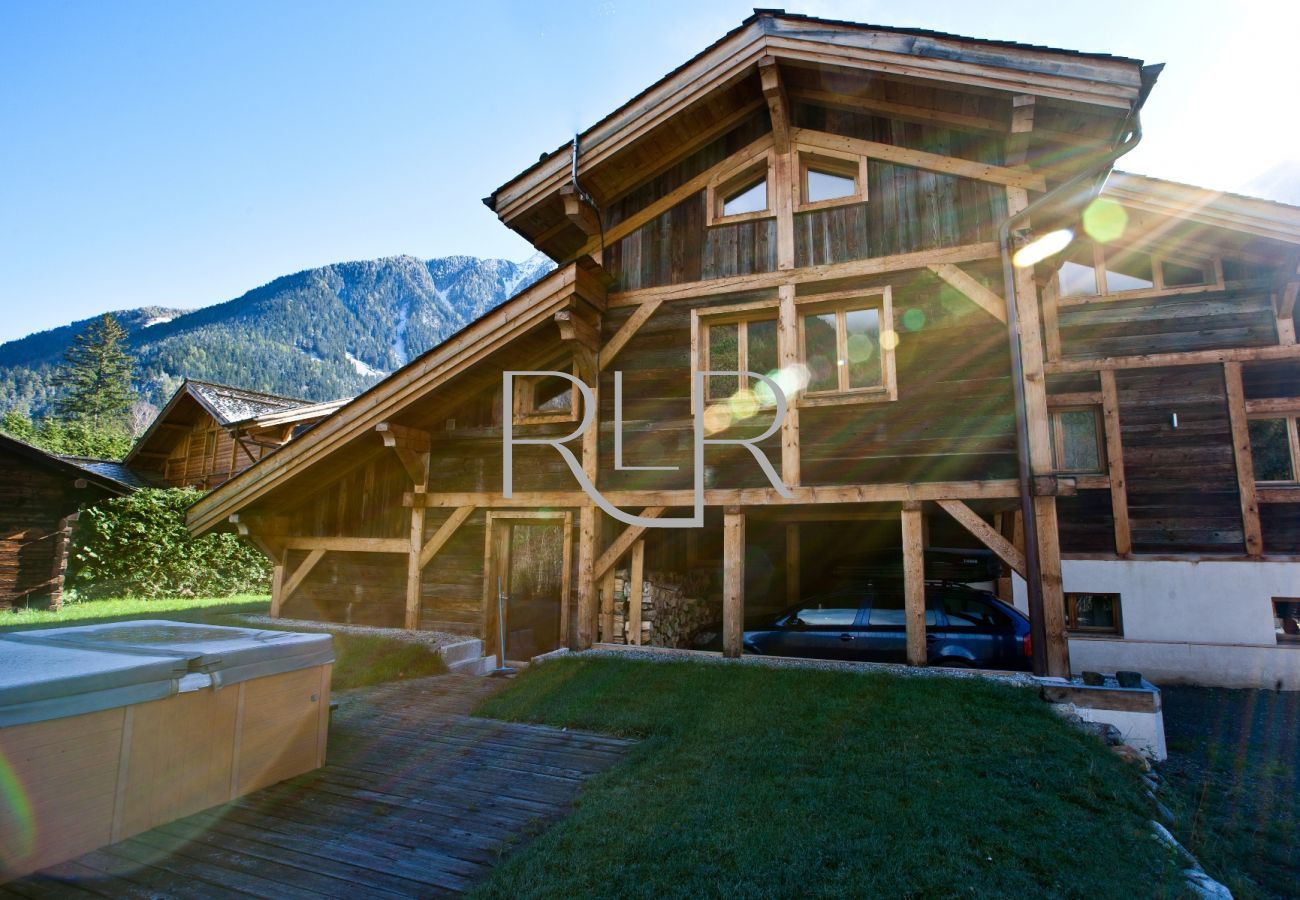 Chalet Amelie has a door leading from the sauna hallway to the hot tub deck   