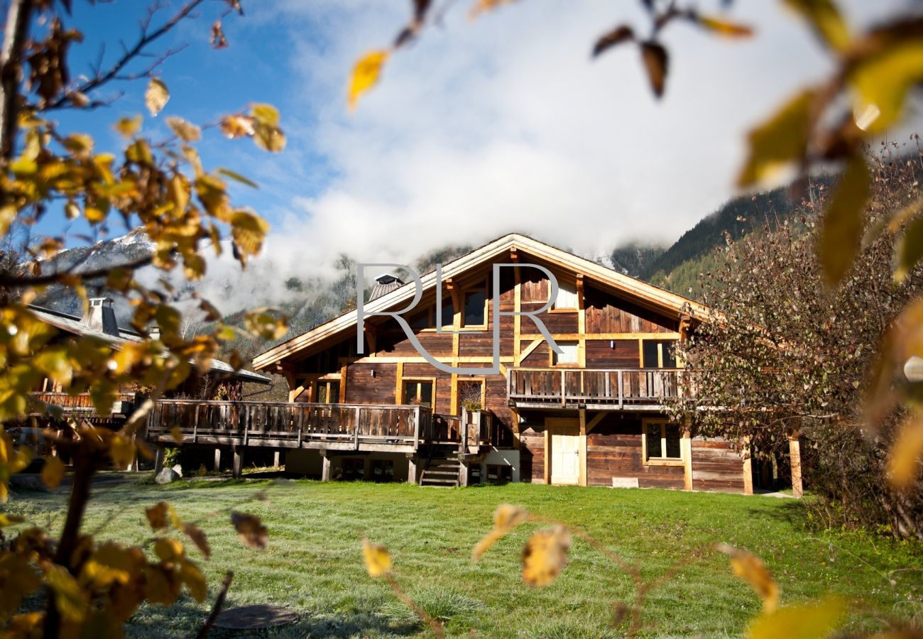 Chalet Amelie has a peaceful garden