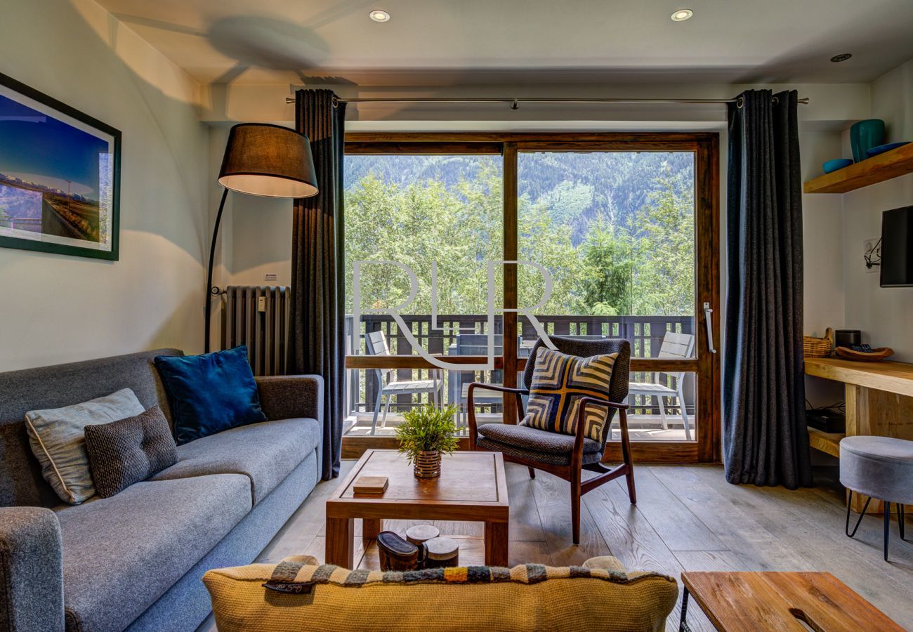 In Brevent 3, the iving area opens onto 1 of 3 balconies