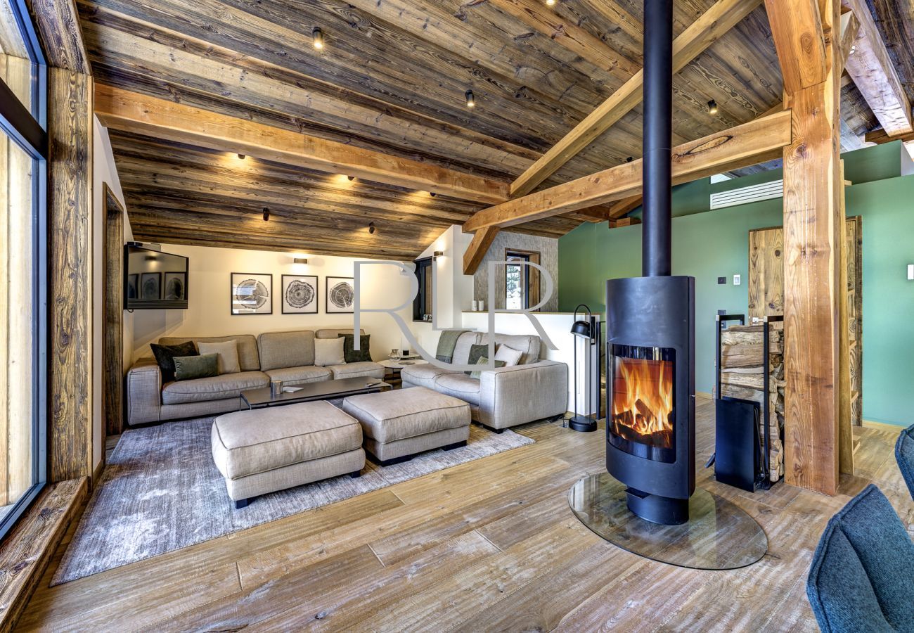 Chalet Green Forest has an elegant interior.