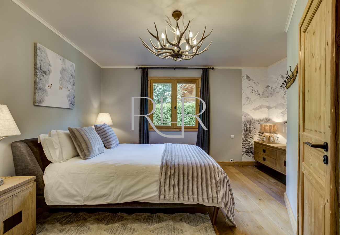 Chalet Sanaz has 4 bedrooms sleeping up to 8 people 