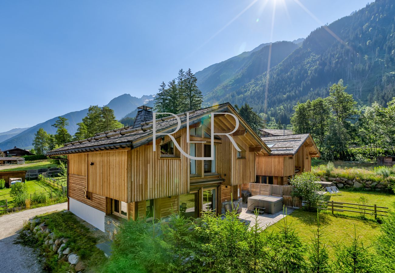 Planards 1 has a fantastic location close to Chamonix town centre