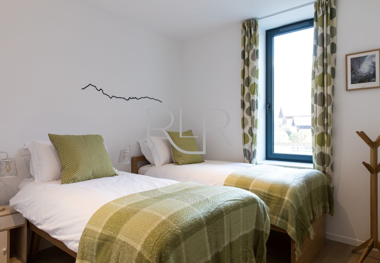 Bedroom 2 of Chamois 3 is a flexible double or twin room 