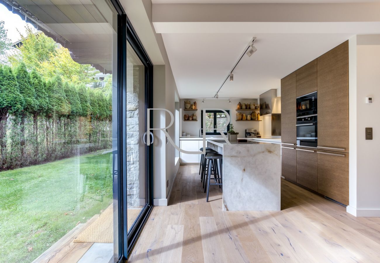 Sliding doors to garden in Chalet Alouette