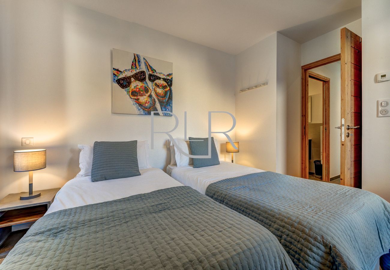 Bedroom 2 of Chamois 4 is a flexible double or twin room. 