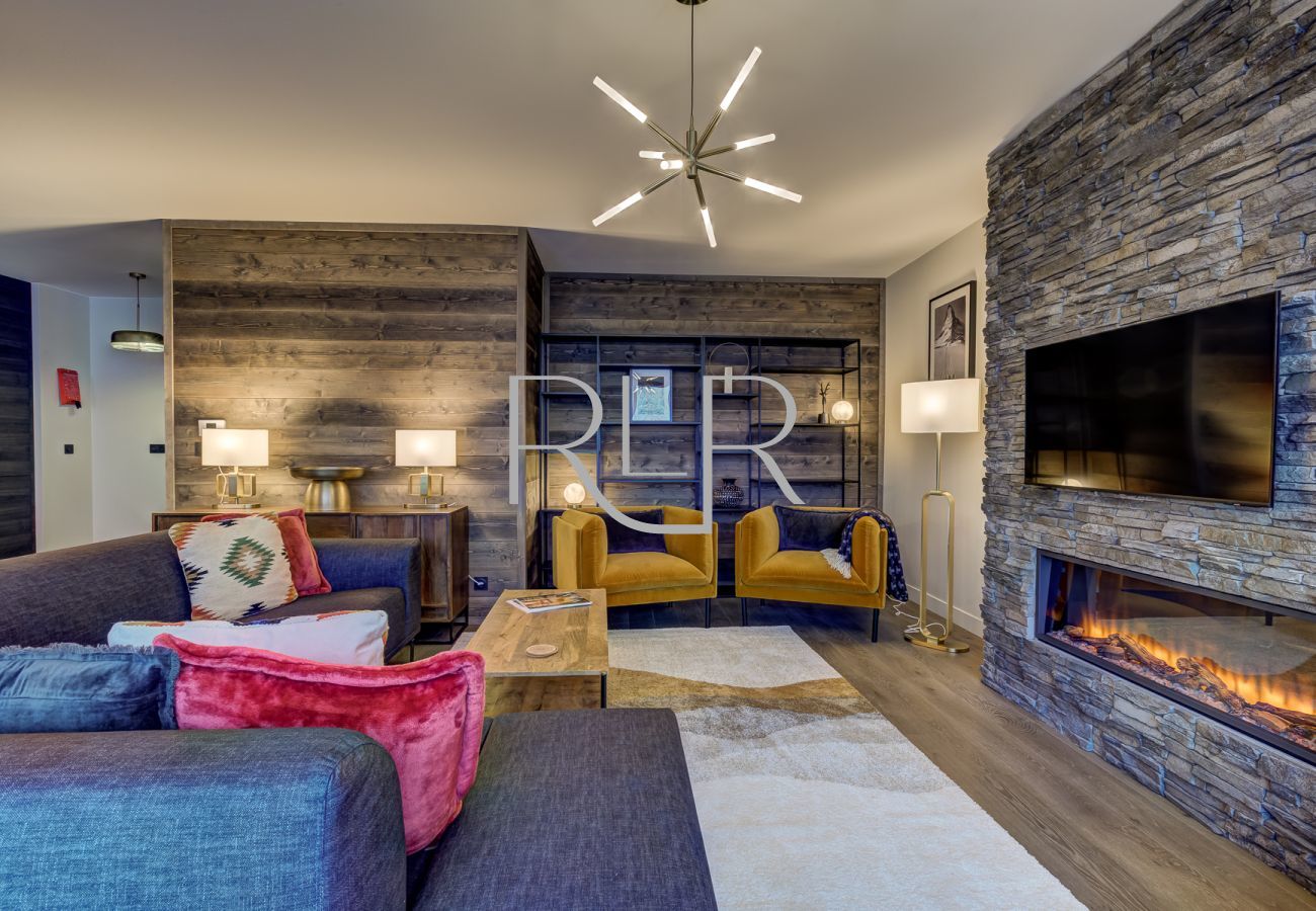 White Pearl A31 has a designer gas fireplace creating a beautiful focal point 